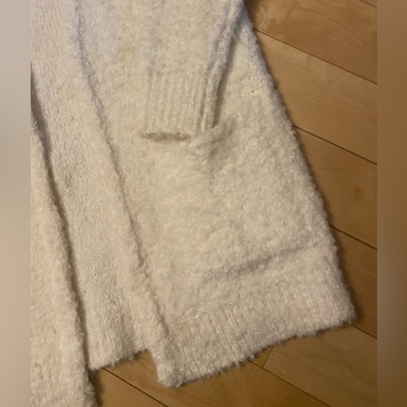 •SOLD• Aritzia Wilfred Free Acrylic Mohair Open Cardigan - Picture 4 of 10